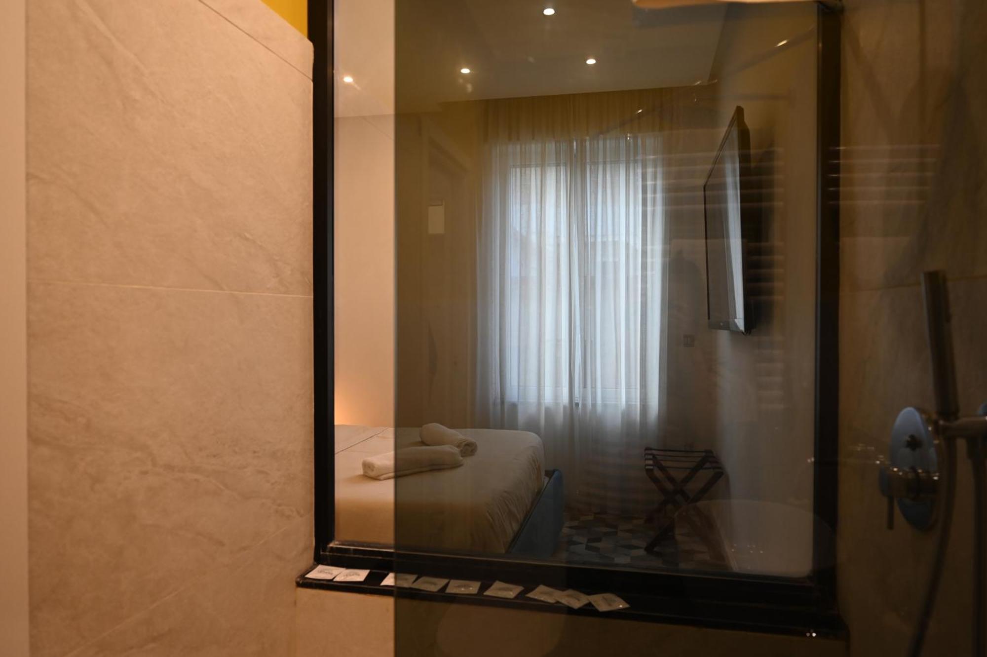 Qhouse * Napels