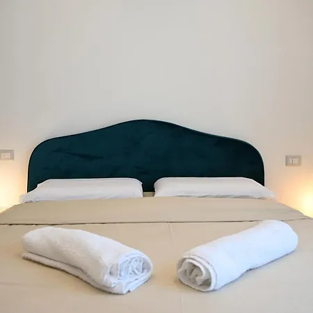 Qhouse Appartement Napels Buitenkant foto